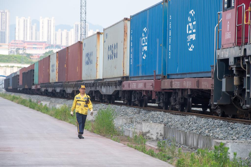 Int'l freight train departs from Chongqing for Myanmar