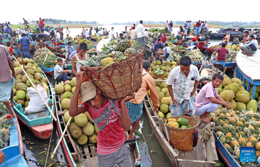 In pics: floating market in Rangamati, Bangladesh