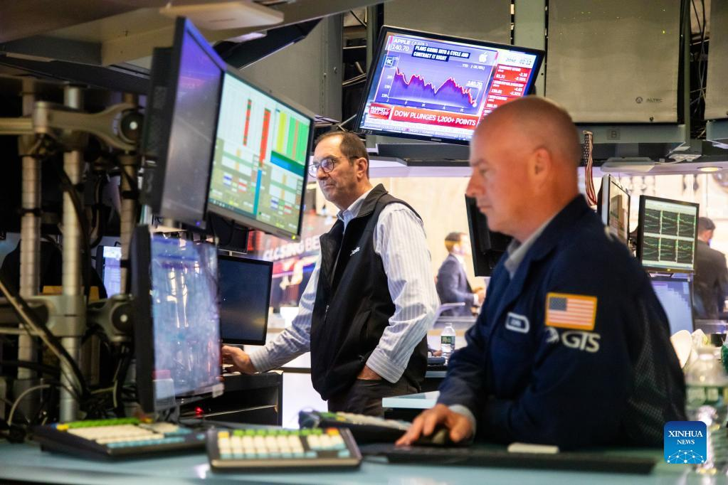 Dow sinks over 1,100 points in worst day since 2020