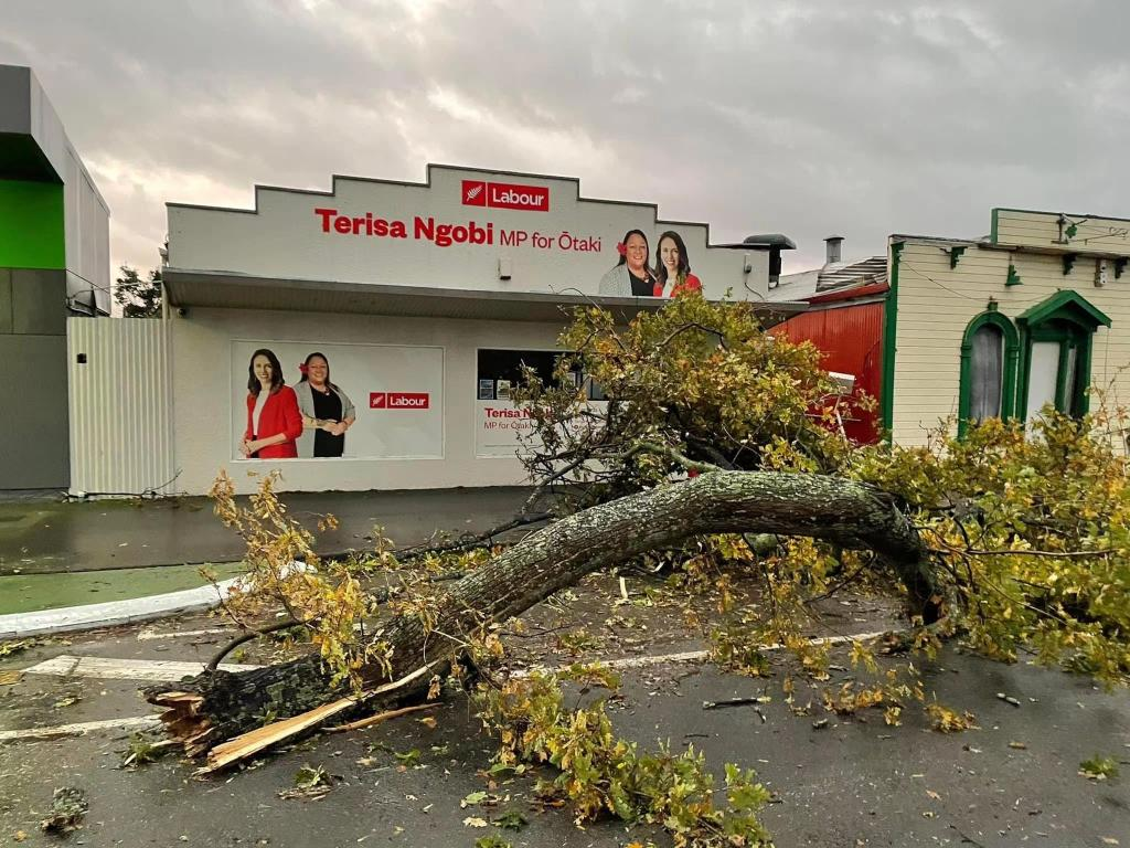 Severe weather hits New Zealand