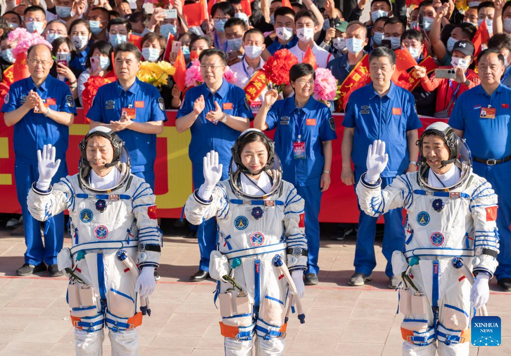 See-off ceremony held for Chinese astronauts of Shenzhou-14 mission