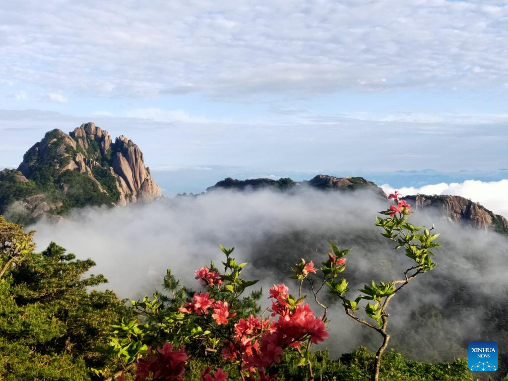 Mount Huangshan in E China, World Cultural and Natural Heritage