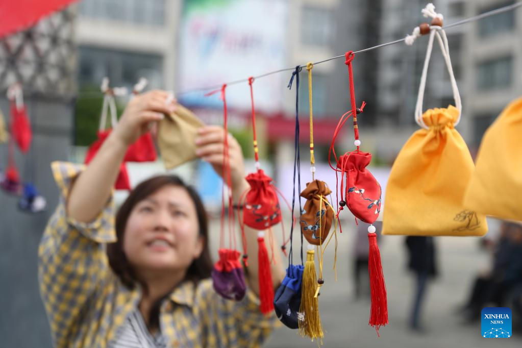 Dragon Boat Festival marked across China