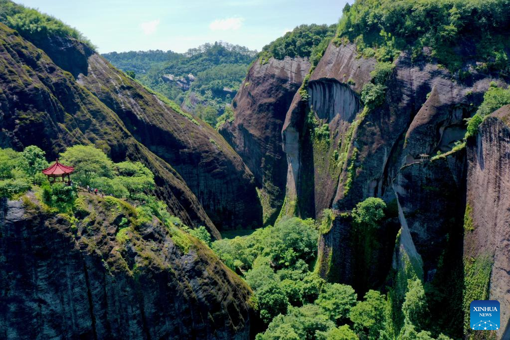 Mount Wuyi in SE China, World Cultural and Natural Heritage site