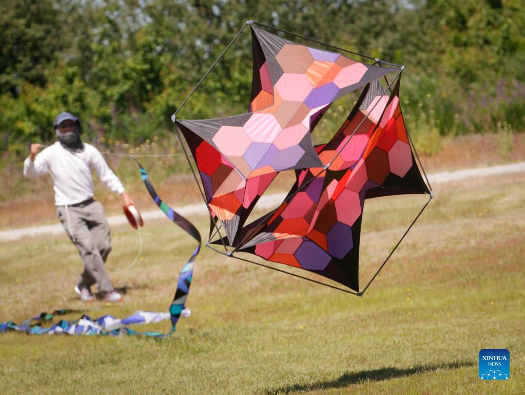 Highlights of Pacific Rim Kite Festival in Canada