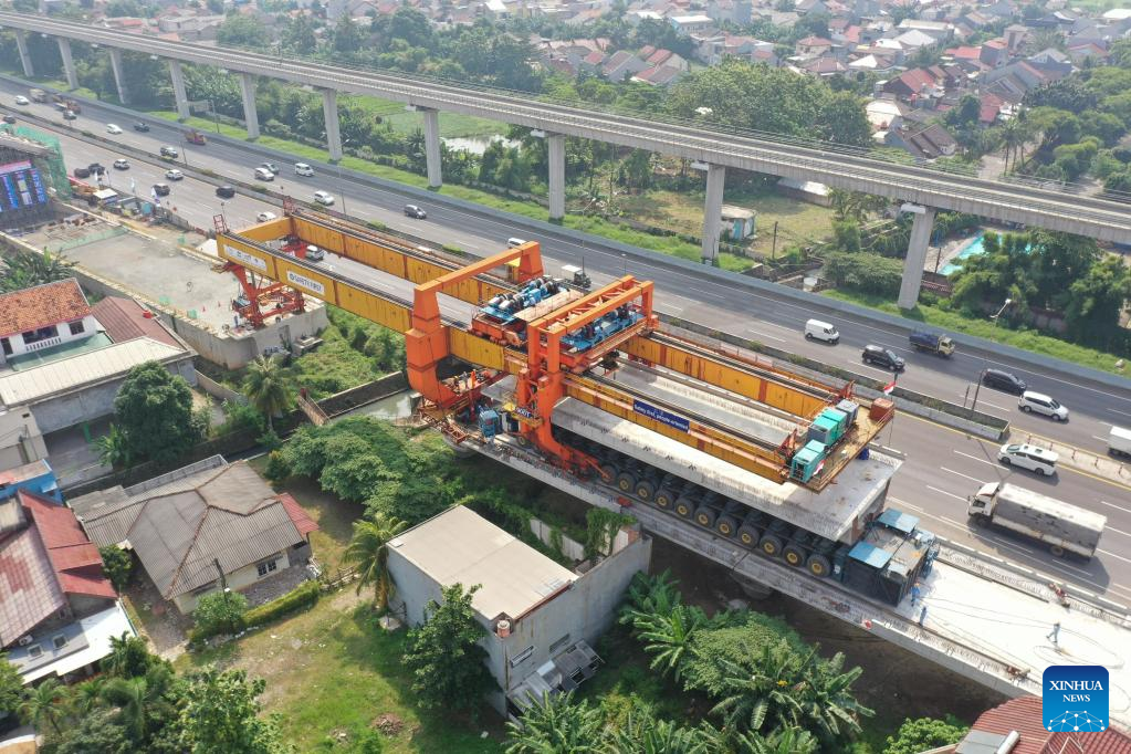 Jakarta-Bandung HSR No.1 casting yard completes box girders erection