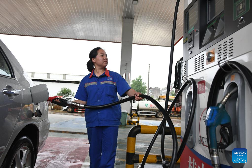 China to cut gasoline, diesel retail prices