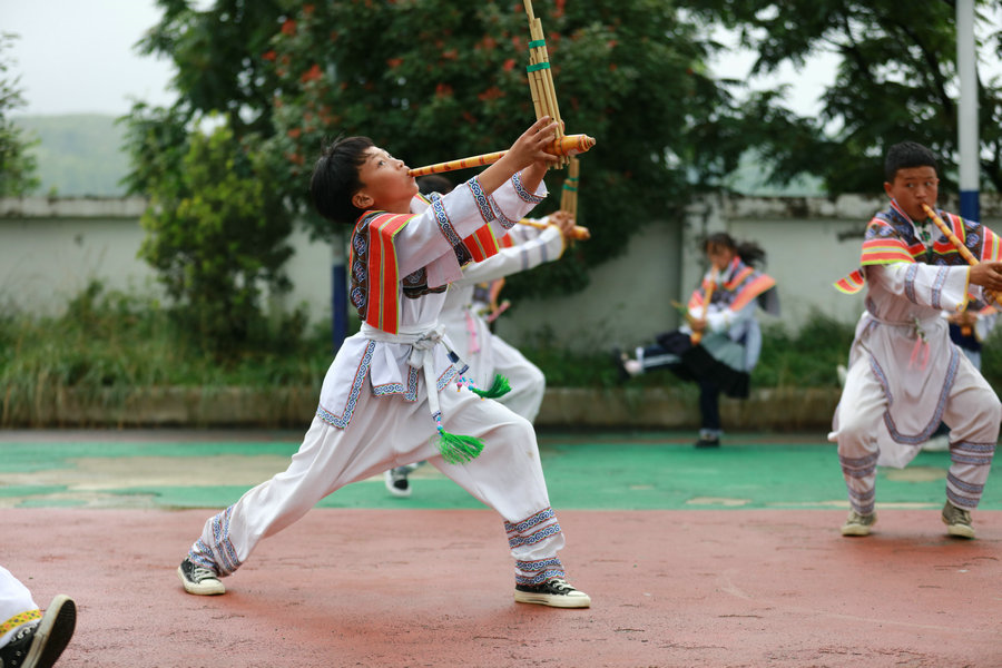 Miao culture promoted on campus in Guizhou