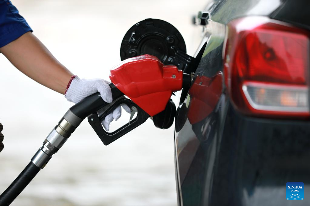 China to cut gasoline, diesel retail prices
