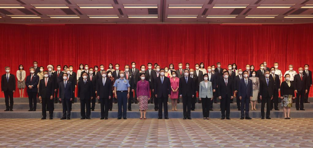 President Xi meets HKSAR Chief Executive Carrie Lam
