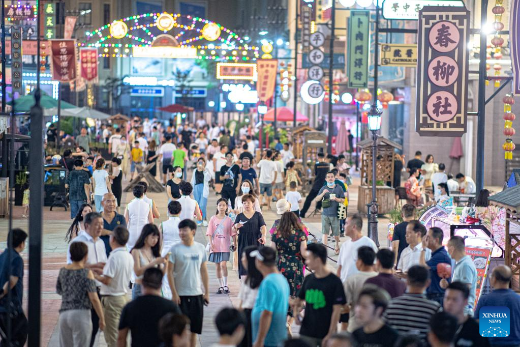 Night economy booms in Wuhan