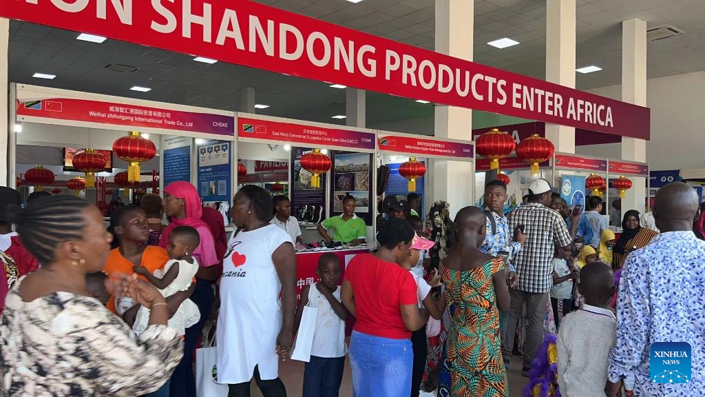 Feature: Chinese products attract visitors to Tanzania's largest trade fair