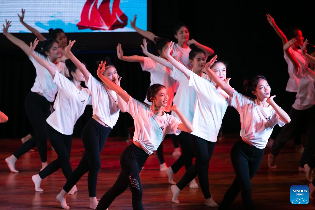 Dance training program helps boost China-Laos cultural exchange