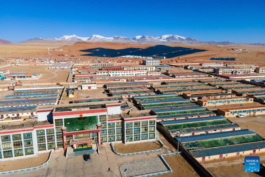 China relocates residents in world's highest county for better life