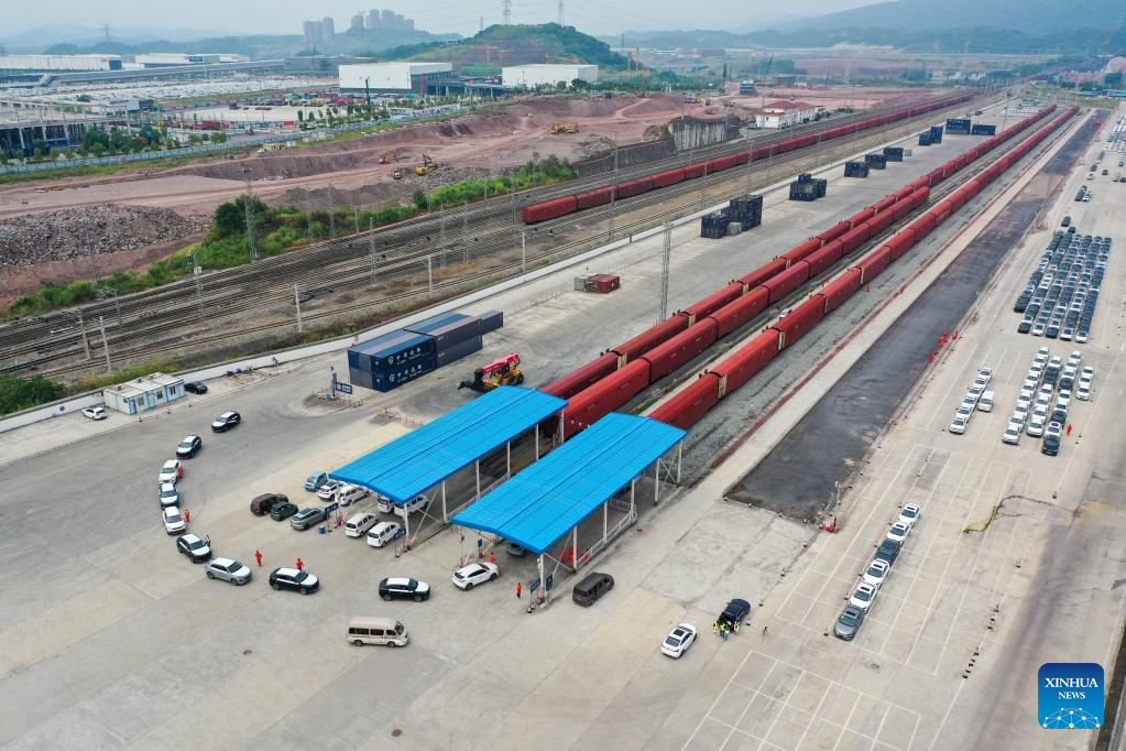 JSQ freight vehicle leaves Chongqing for first pilot run to Moscow