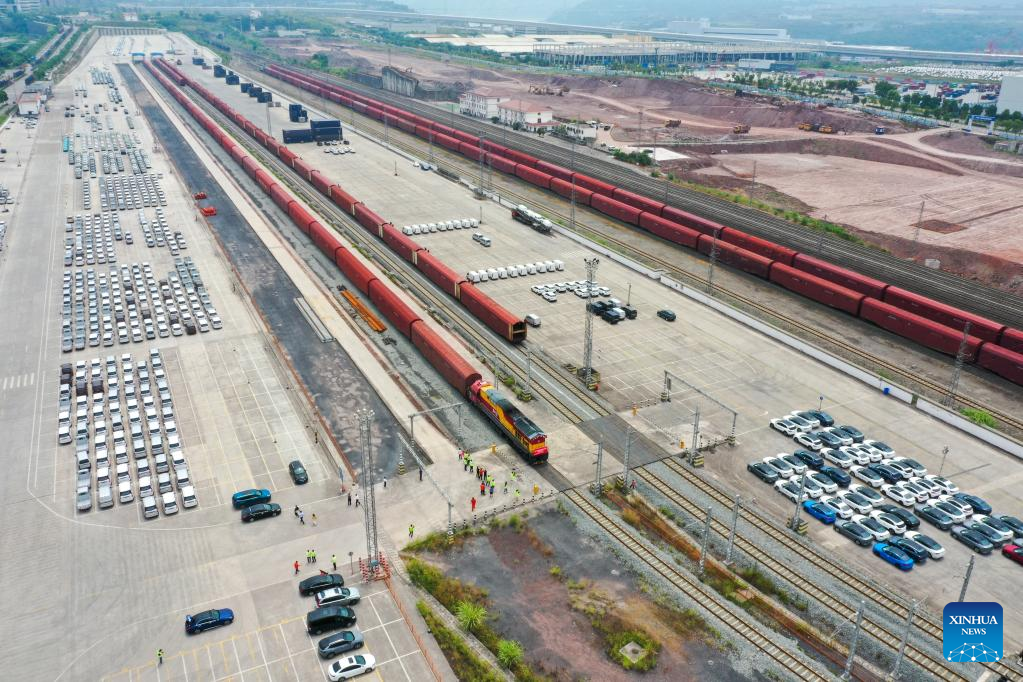 JSQ freight vehicle leaves Chongqing for first pilot run to Moscow