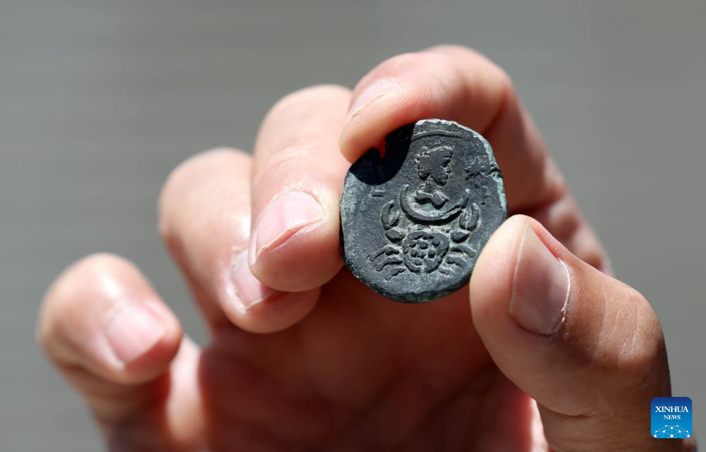 Israel discovers 1,850-year-old Roman coin with moon goddess design