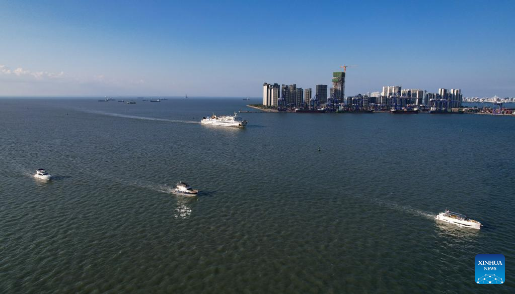Yacht show held during 2nd China International Consumer Products Expo in Haikou