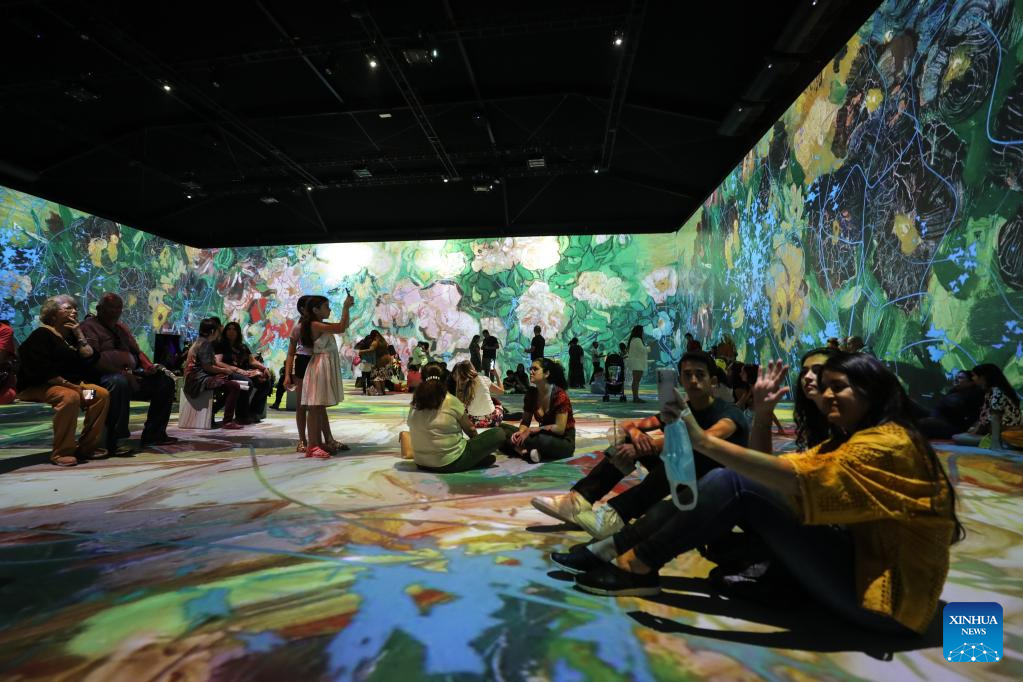 Immersive VAN GOGH LIVE 8K art exhibition held in Rio de Janeiro