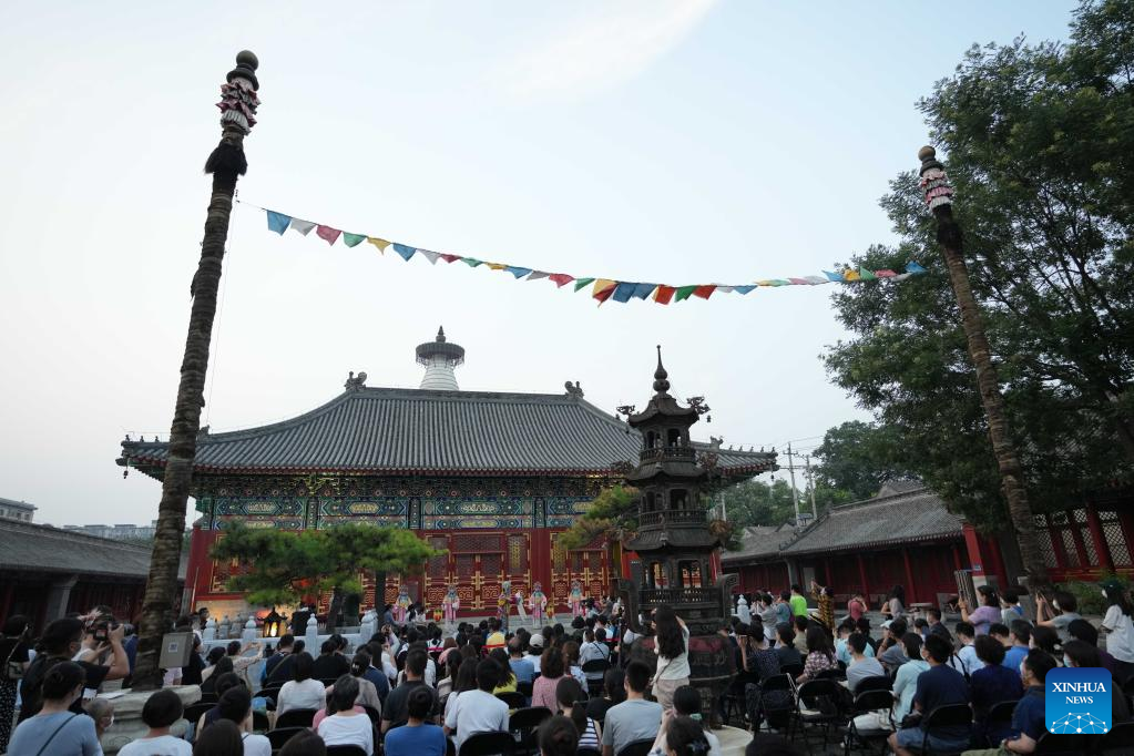 Opera performances staged at Miaoying Temple in Beijing