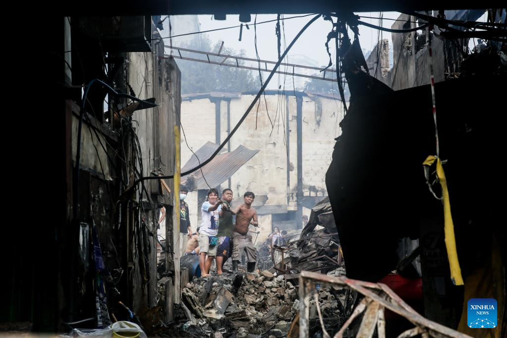 Some 500 families lose homes in residential fire in Manila, Philippines
