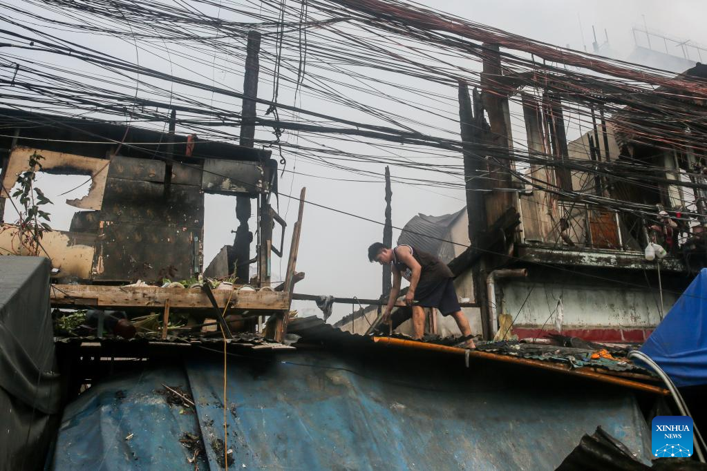 Some 500 families lose homes in residential fire in Manila, Philippines