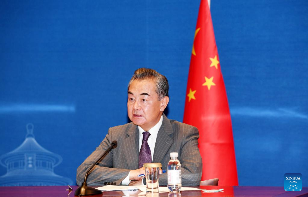 Chinese foreign minister meets Geneva envoys from Asian, African developing countries