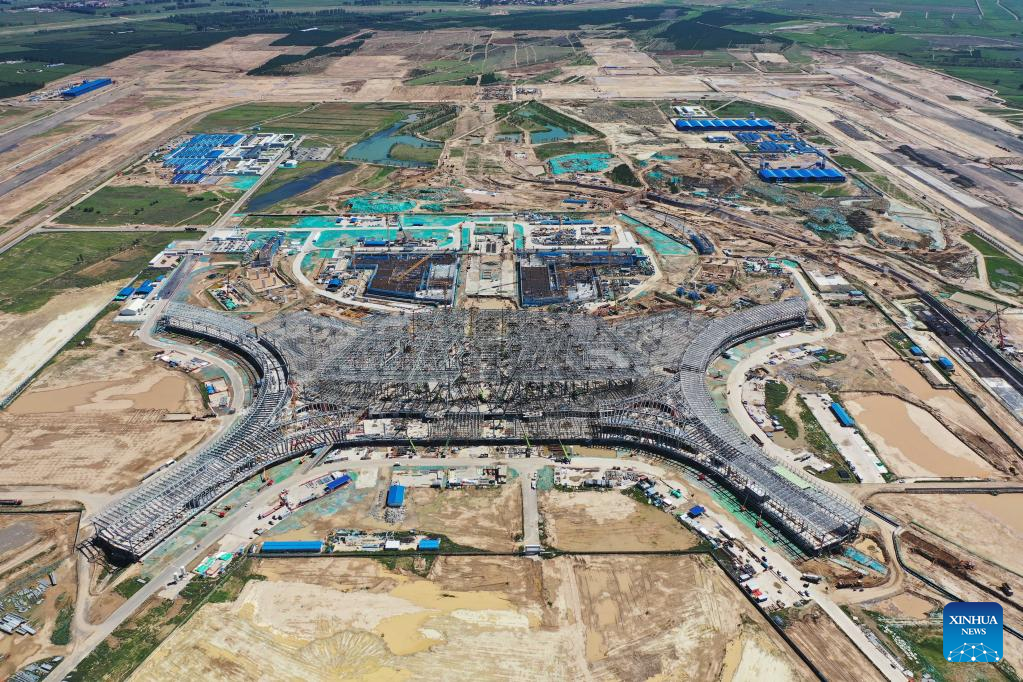 Main structure of terminal of new airport in Hohhot completed