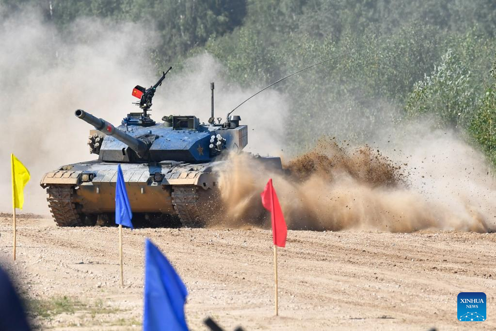 Chinese team completes first competition in tank biathlon in int'l army games