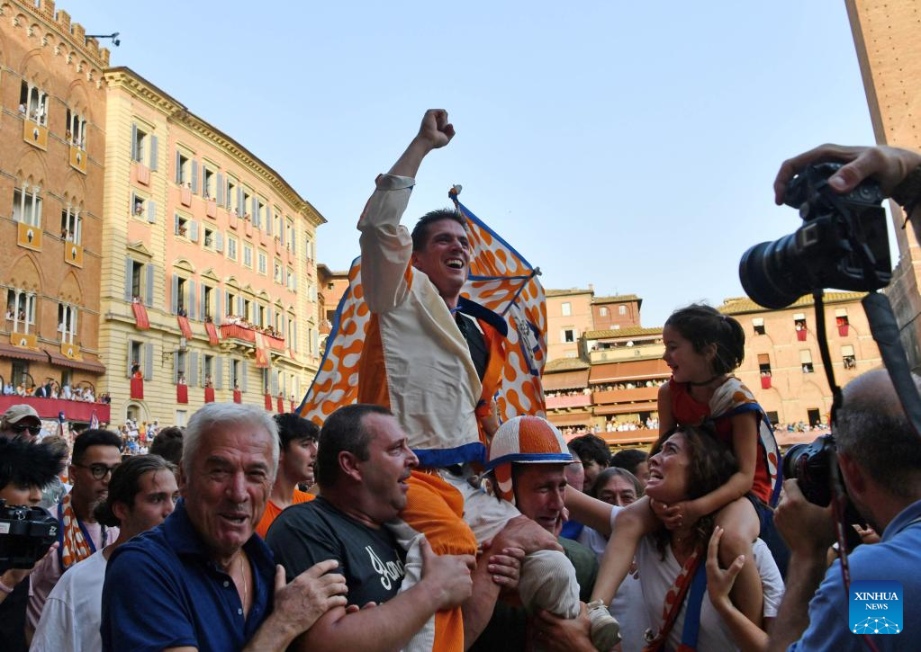 Horse race Palio held in Siena after 2-year pause
