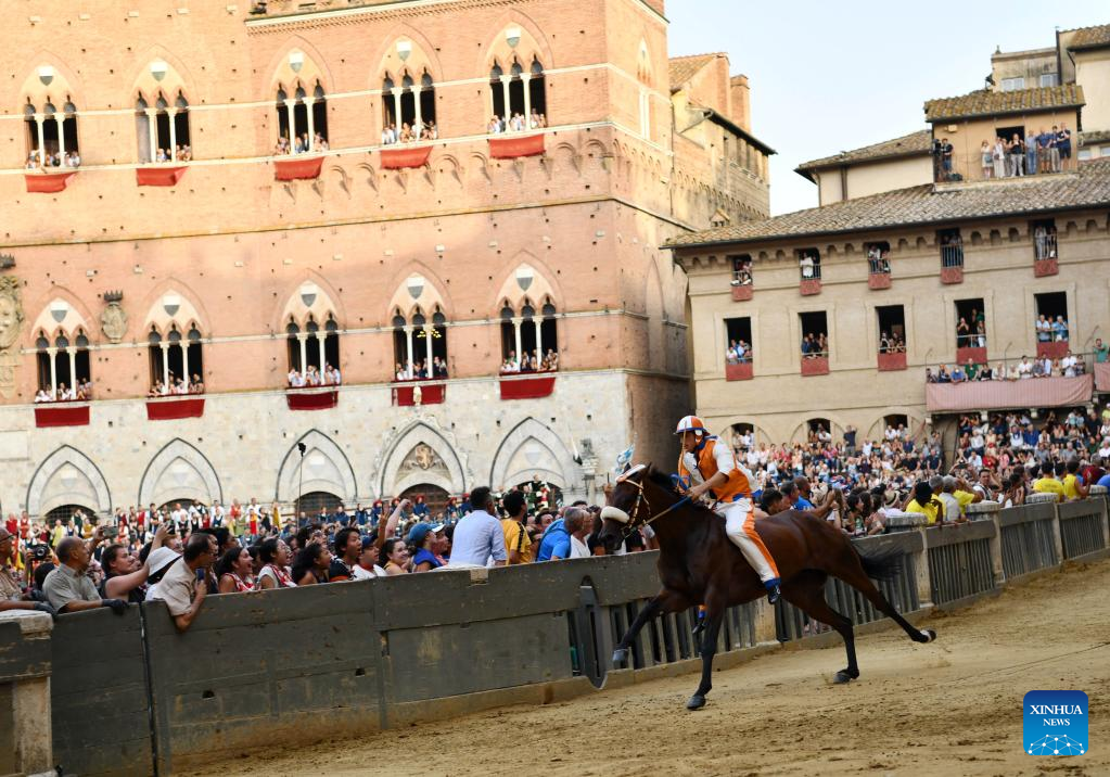 Horse race Palio held in Siena after 2-year pause