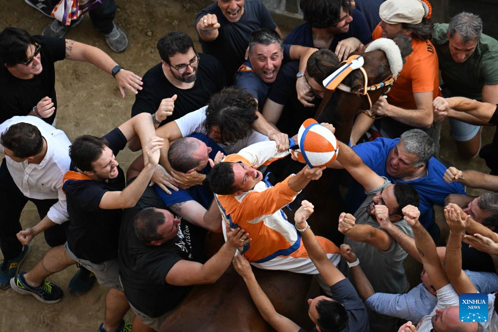 Horse race Palio held in Siena after 2-year pause