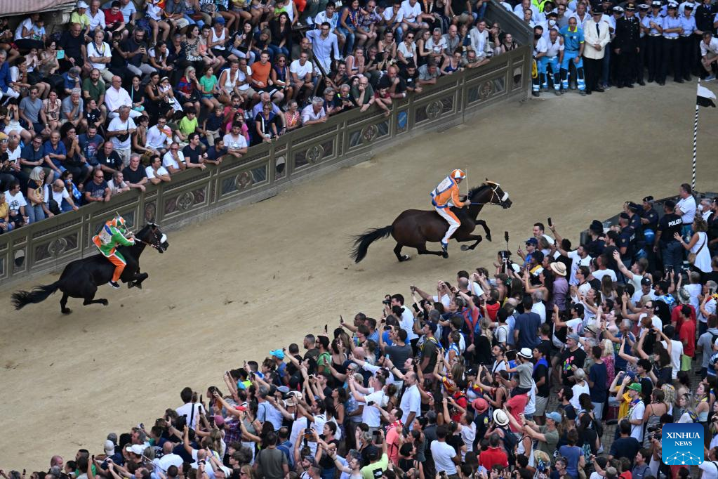 Horse race Palio held in Siena after 2-year pause