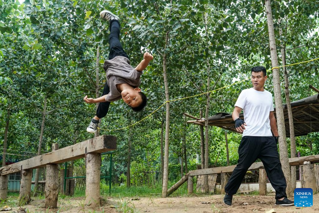 Martial arts enthusiasts found training class for local children