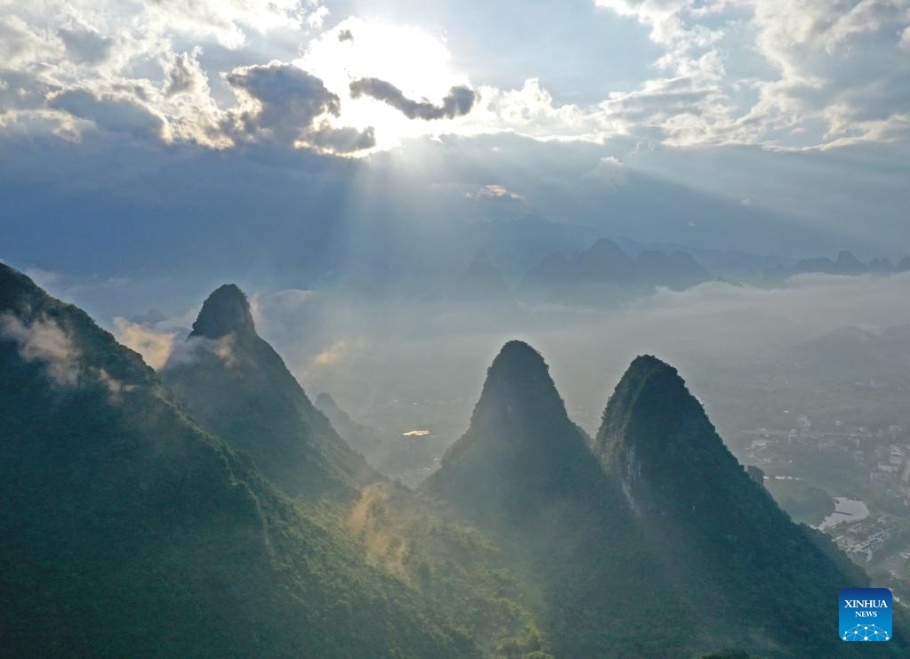 Scenery of Xingping Town in Yangshuo County of Guilin, S China