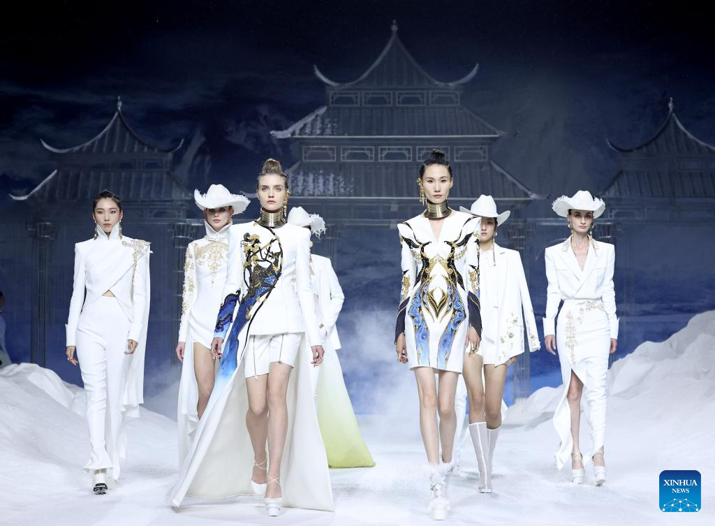 China Fashion Week S/S 2023 kicks off in Beijing