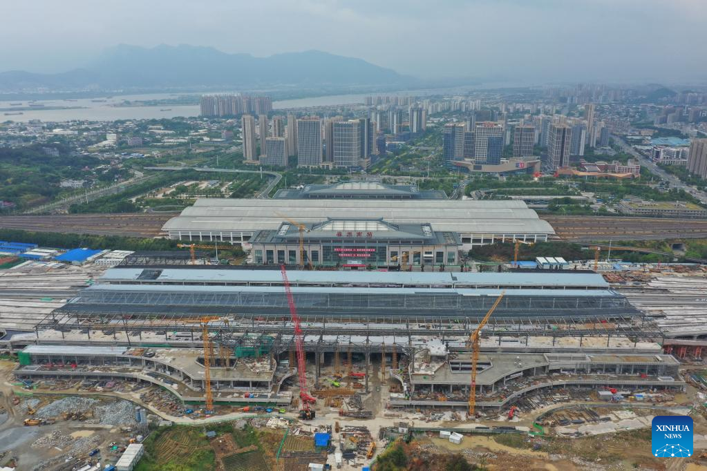 Fuzhou-Xiamen high-speed railway under construction