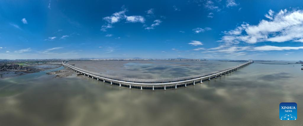 Fuzhou-Xiamen high-speed railway under construction