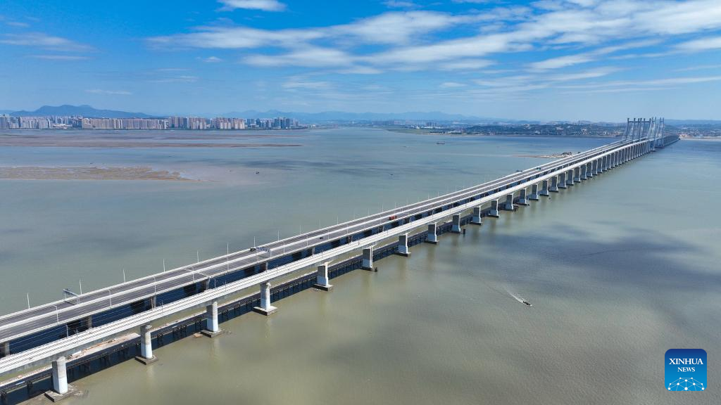 Fuzhou-Xiamen high-speed railway under construction