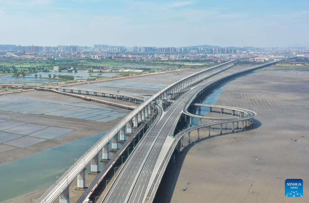 Fuzhou-Xiamen high-speed railway under construction