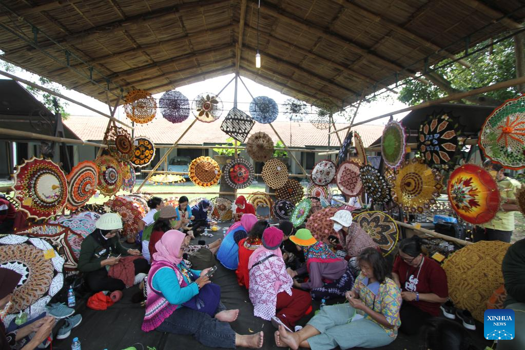 In pics: Indonesia Umbrella Festival
