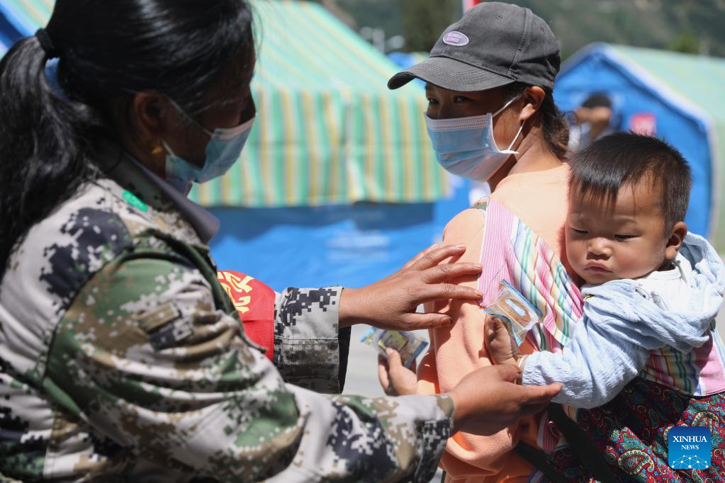 Rescue and relief efforts continue in quake-hit Sichuan