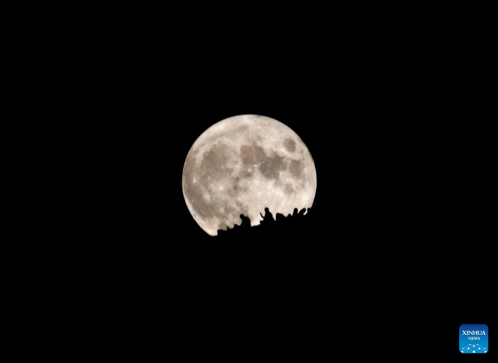 Full moon seen across China on Mid-Autumn Festival