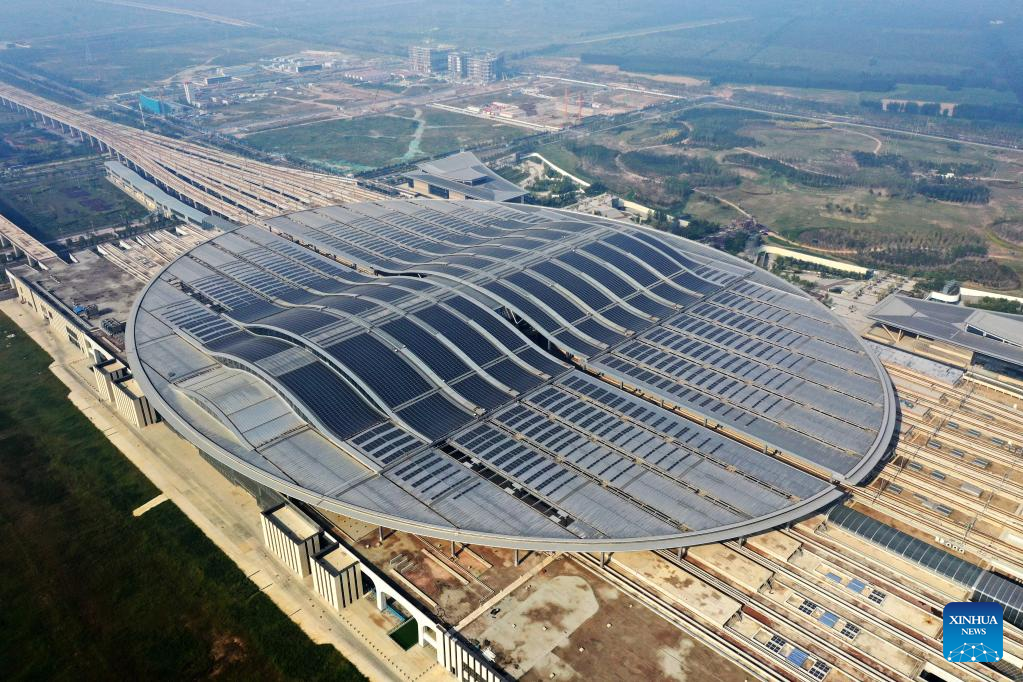 Distributed photovoltaic power station seen at Xiong'an Railway Station