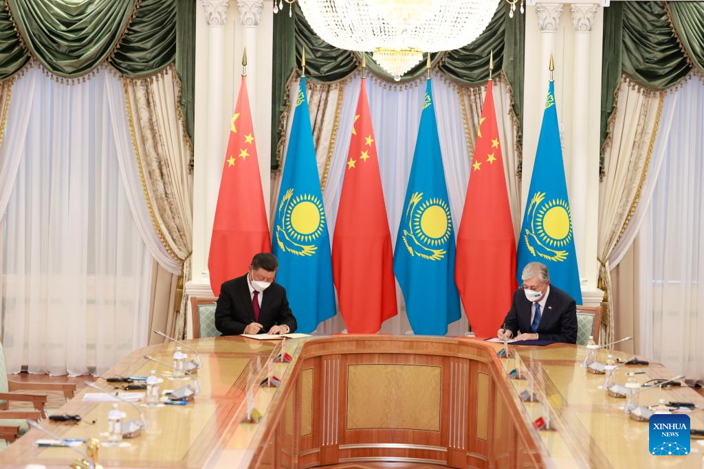 Xi pays state visit to Kazakhstan