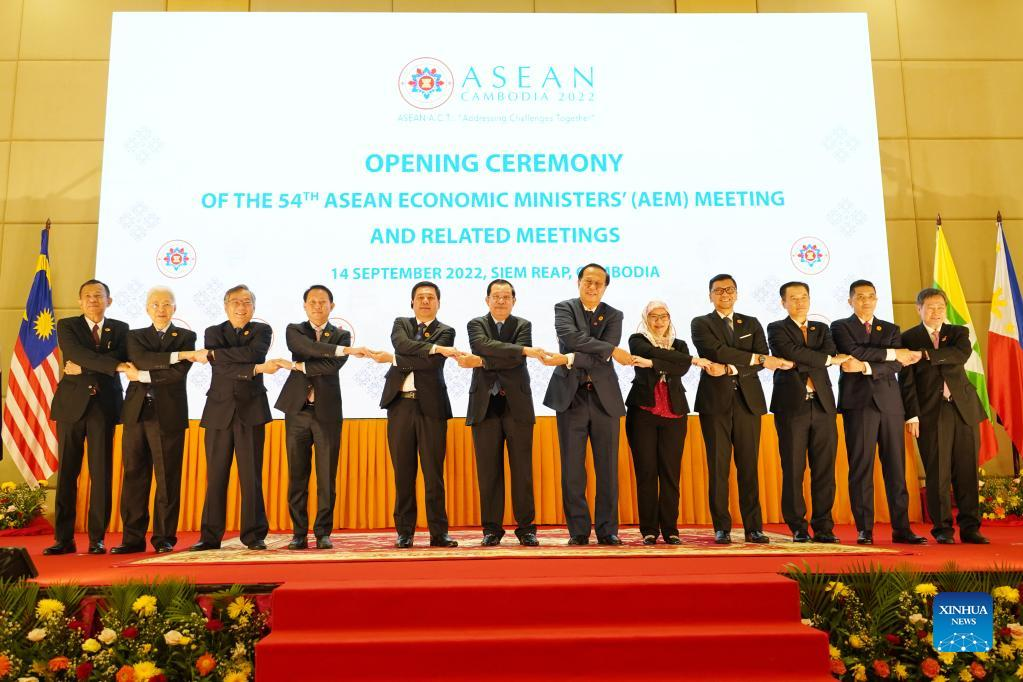 54th ASEAN economic ministers' meeting, related meetings kick off in Cambodia