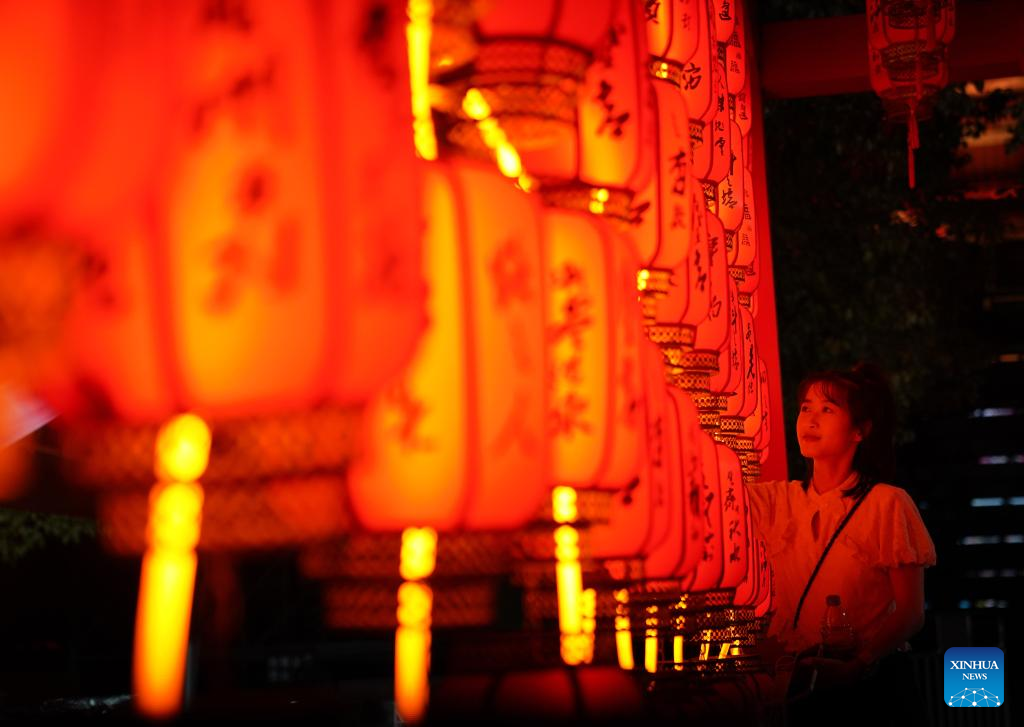 Mid-Autumn Festival celebrated in Nanchang, E China