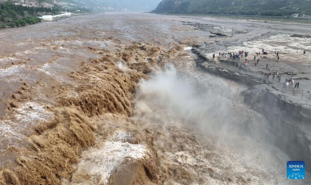 Scenery of Hukou Waterfall on Yellow River in NW China's Shaanxi