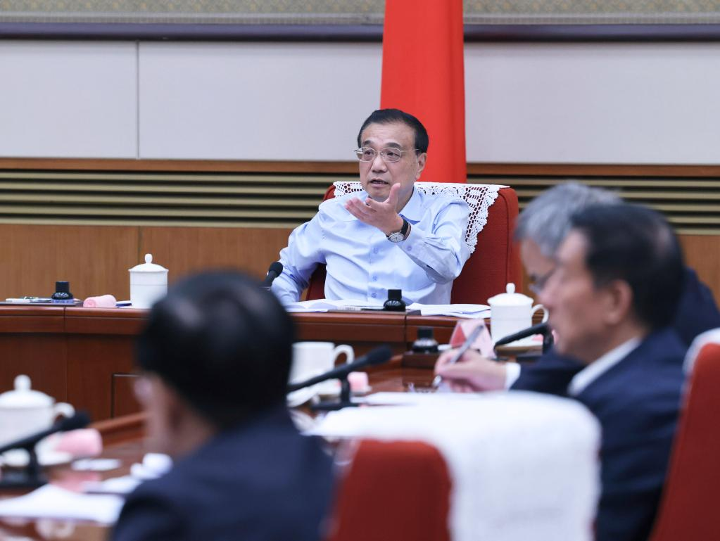 Chinese premier urges policy implementation to boost economic recovery