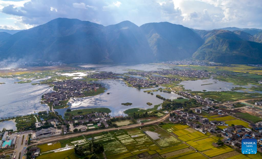 Scenery of Eryuan West Lake in southwest China